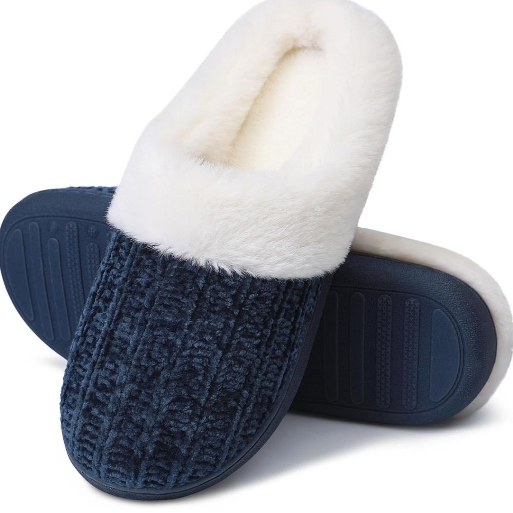 Amazon NEW IN BOX Navy Blue & Cream Clog Slippers, 9 - Picture 2 of 8